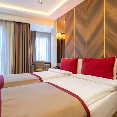 Celine Taxim Hotel 3*