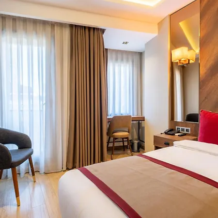 Hotel Celine Taxim 3*