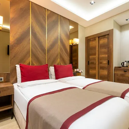 Hotel Celine Taxim 3*