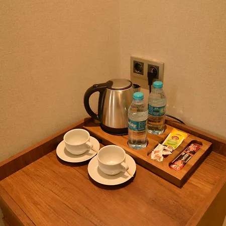 Celine Taxim Hotell 3*