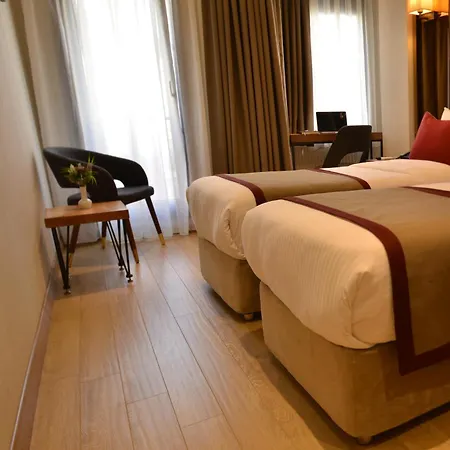 Celine Taxim Hotell Istanbul